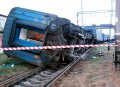 В Запорожье пассажирский поезд сошел с рельсов… и перекинулся на бок!!!